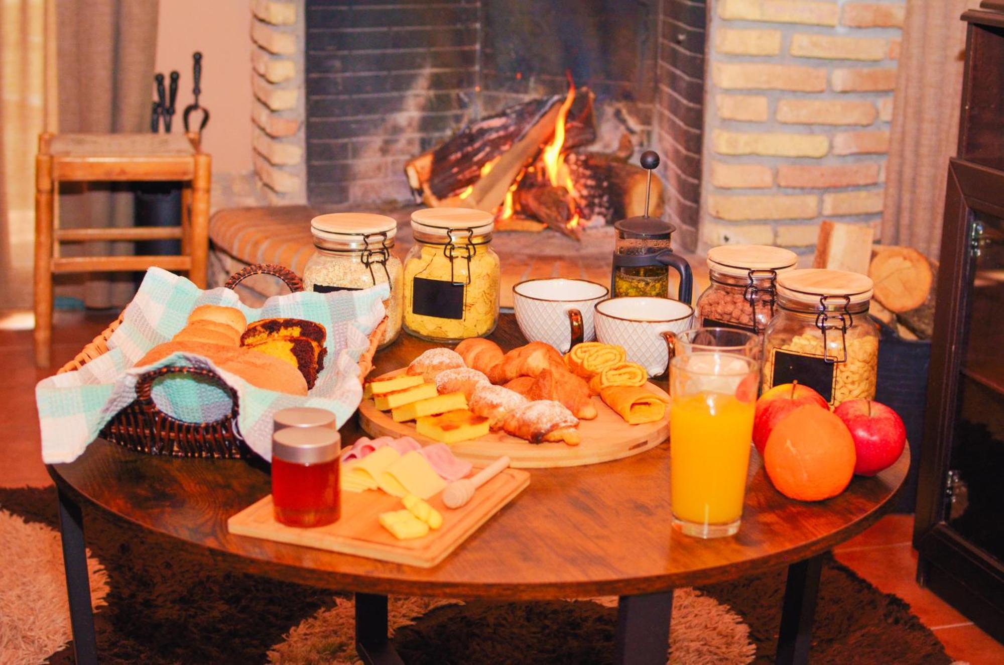 All Seasons Πέτρινες Παραδοσιακές Κατοικίες กาลาวริตา ภายนอก รูปภาพ